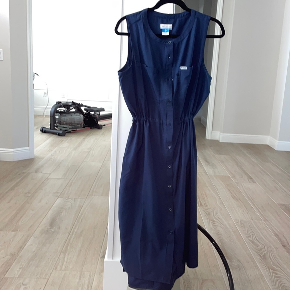 Columbia navy cinch dress